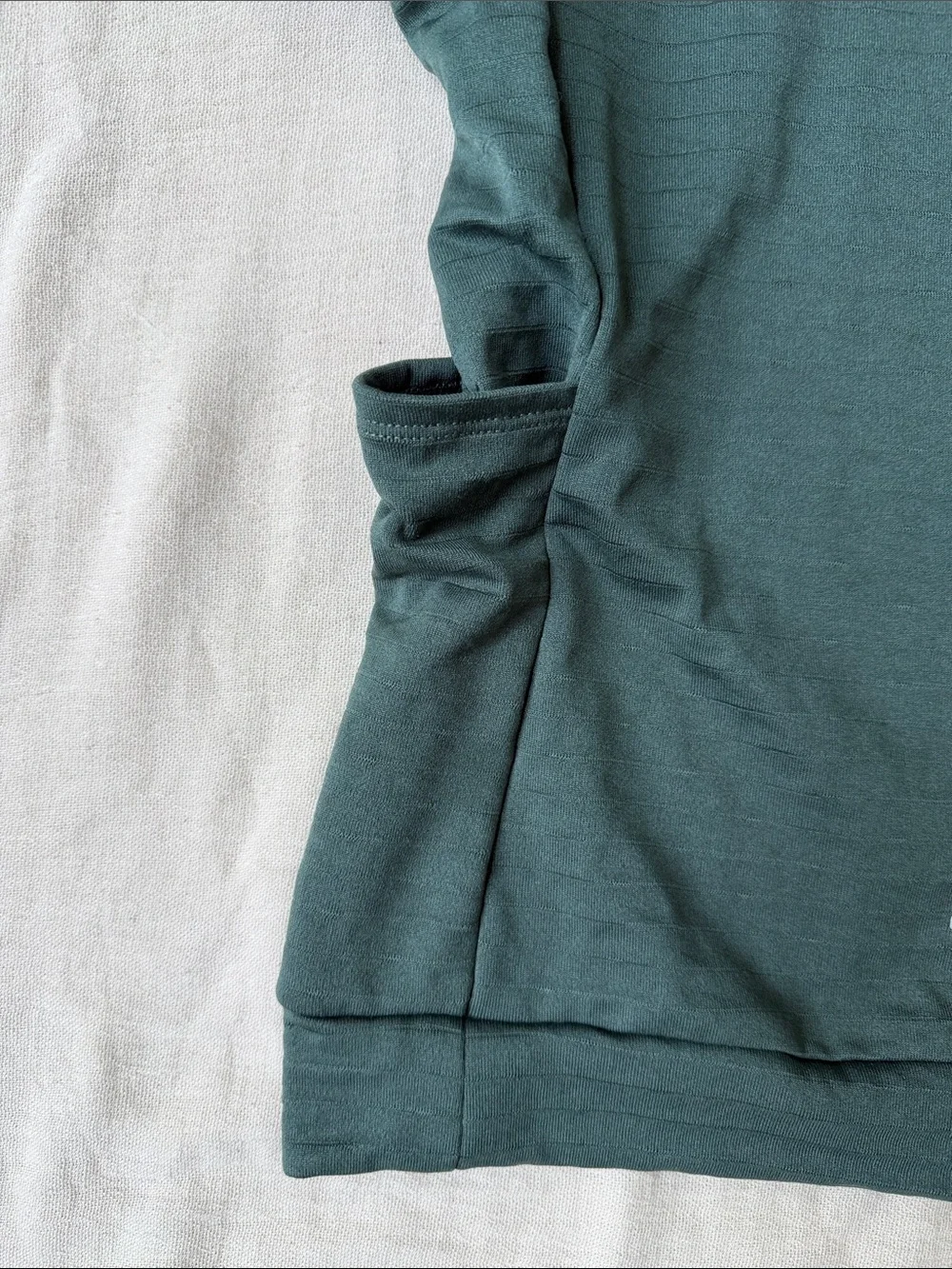 Nike Running Women’s Therma-FIT Cowl Neck Pullover XS Green